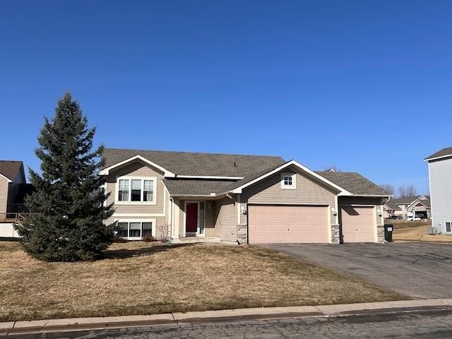 339 3rd Avenue NE, Lonsdale, MN 55046
