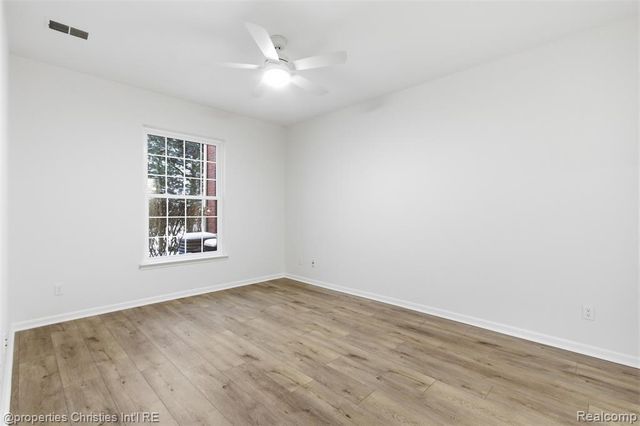 1804 Flagstone Circle, Rochester, MI 48307