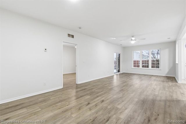 1804 Flagstone Circle, Rochester, MI 48307