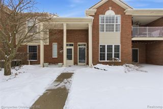 1804 Flagstone Circle, Rochester, MI 48307