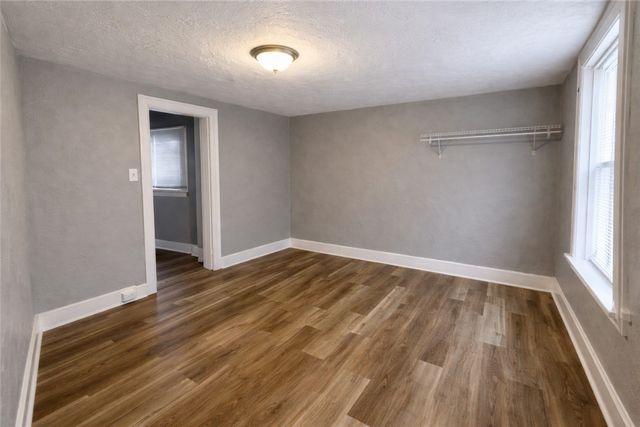 1320 Pioneer Ave, Brookline, PA 15226