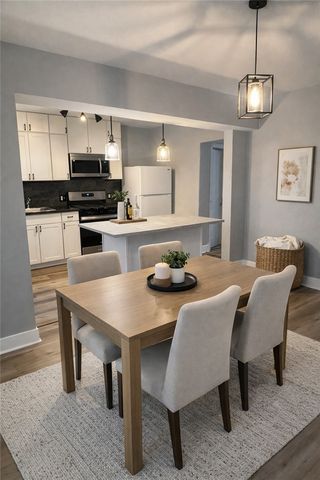 1320 Pioneer Ave, Brookline, PA 15226