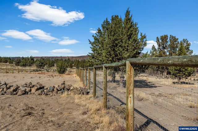 4685 SW Trout Rd, Terrebonne, OR 97760