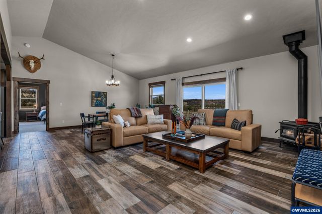 4685 SW Trout Rd, Terrebonne, OR 97760