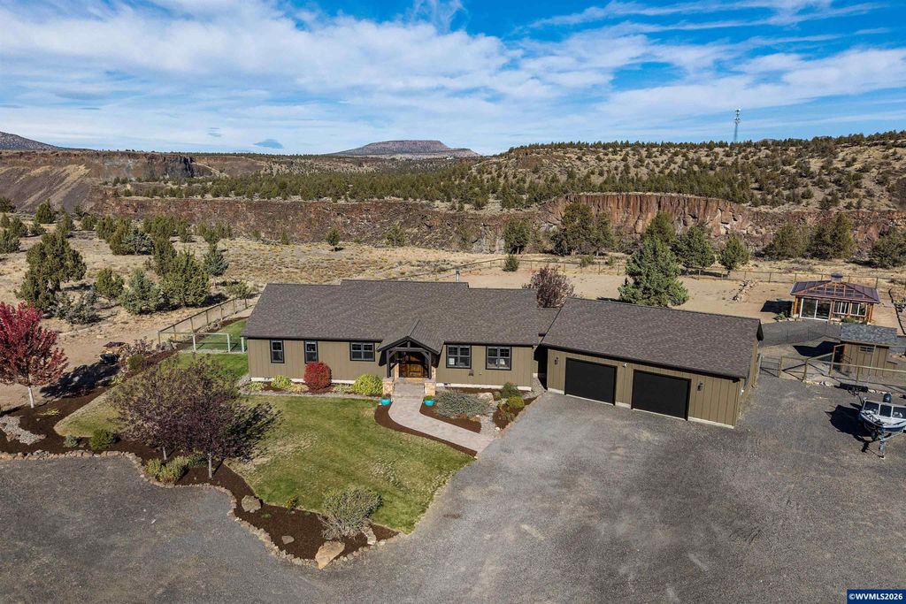 4685 SW Trout Rd, Terrebonne, OR 97760