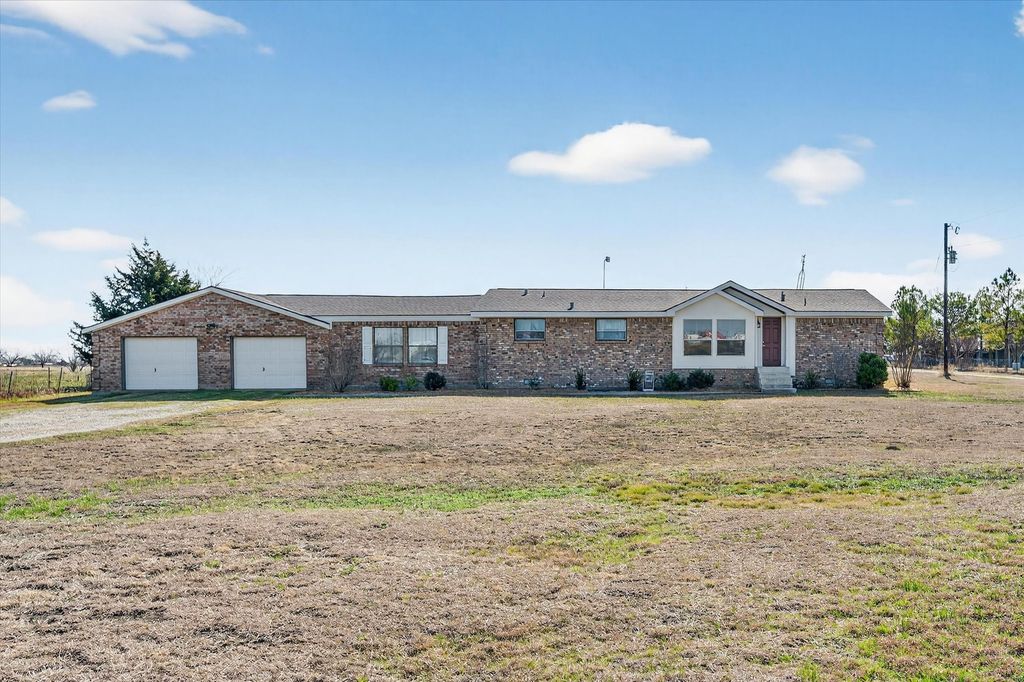 553 Sabine Creek Road, Royse City, TX 75189