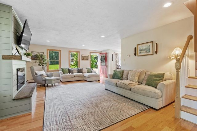 134 Avon St, Leominster, MA 01453