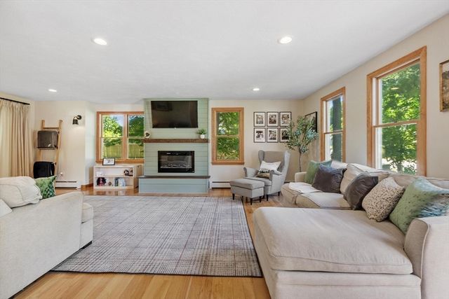 134 Avon St, Leominster, MA 01453