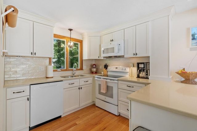 134 Avon St, Leominster, MA 01453
