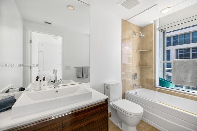 3737 Collins Ave S-803, Miami Beach, FL 33140