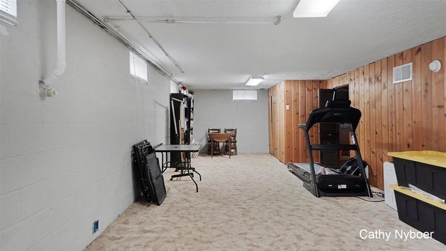 656 West Street, Muskegon, MI 49442