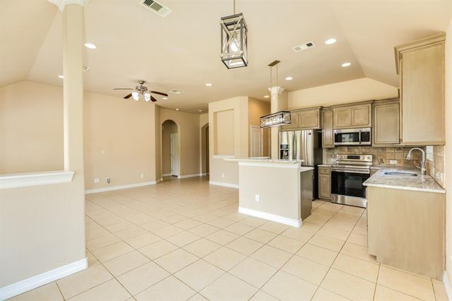 101 Brazos Court, Richwood, TX 77531