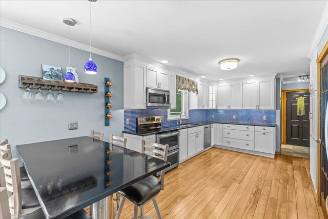 37 Countryside Drive, Essex, VT 05452