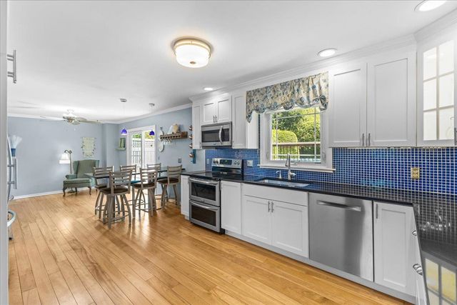 37 Countryside Drive, Essex, VT 05452
