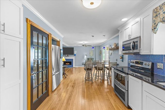 37 Countryside Drive, Essex, VT 05452