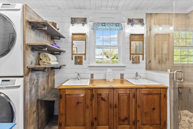 37 Countryside Drive, Essex, VT 05452