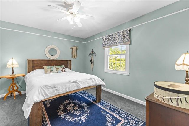 37 Countryside Drive, Essex, VT 05452
