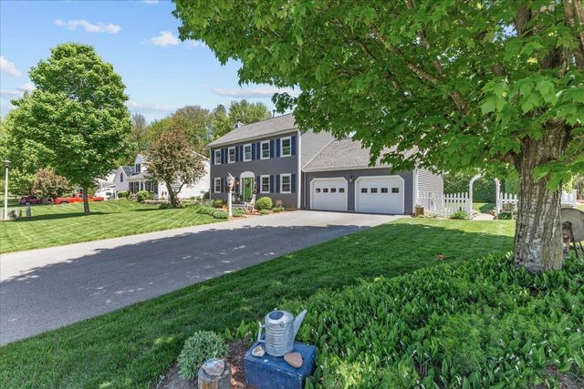 37 Countryside Drive, Essex, VT 05452
