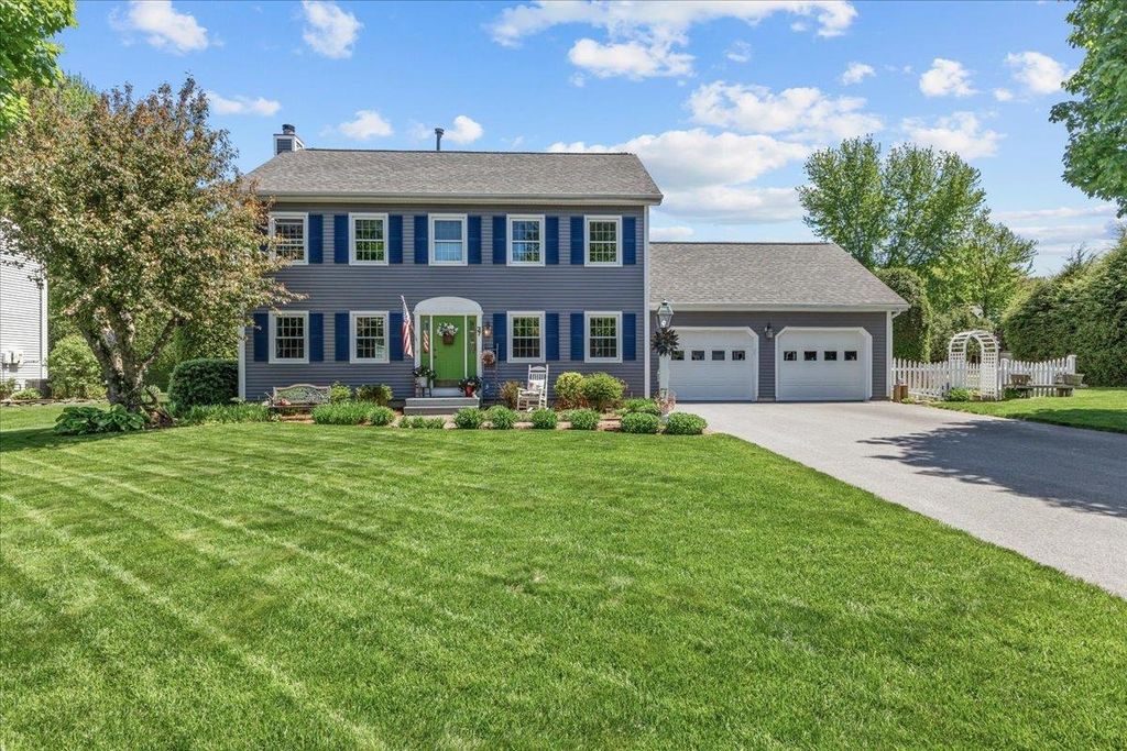 37 Countryside Drive, Essex, VT 05452