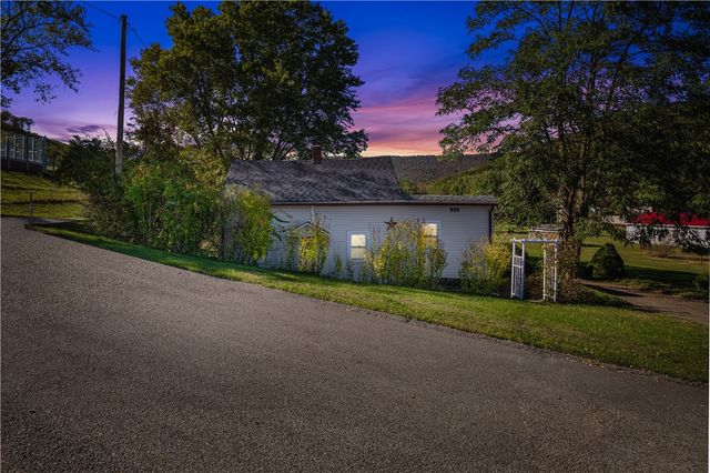 154 Findley St, New Baltimore Boro, PA 15553