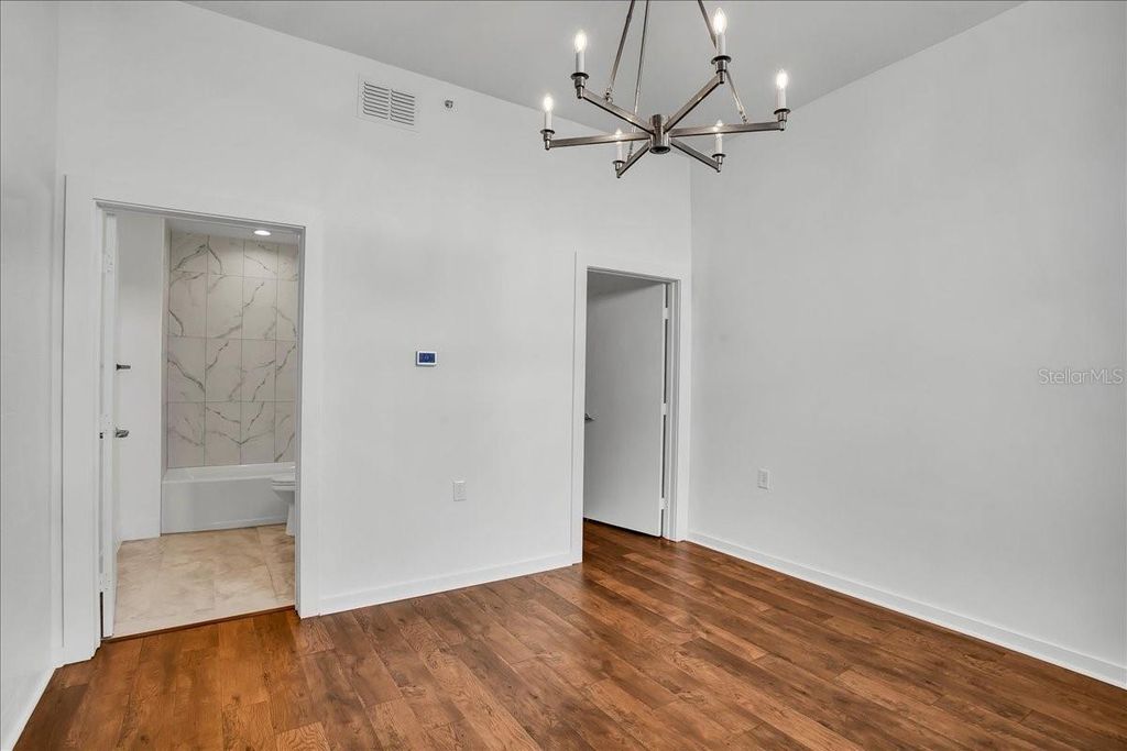 Image 22 of property listing at 2001 E 2ND AVENUE 24, Tampa, FL 33605