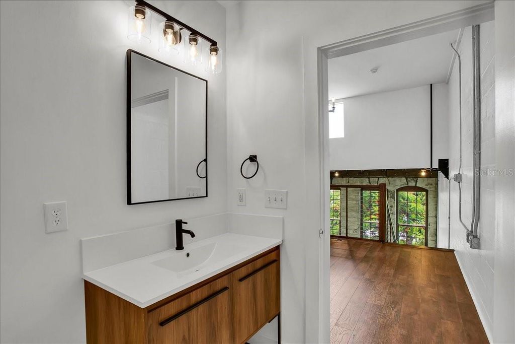 Image 31 of property listing at 2001 E 2ND AVENUE 24, Tampa, FL 33605