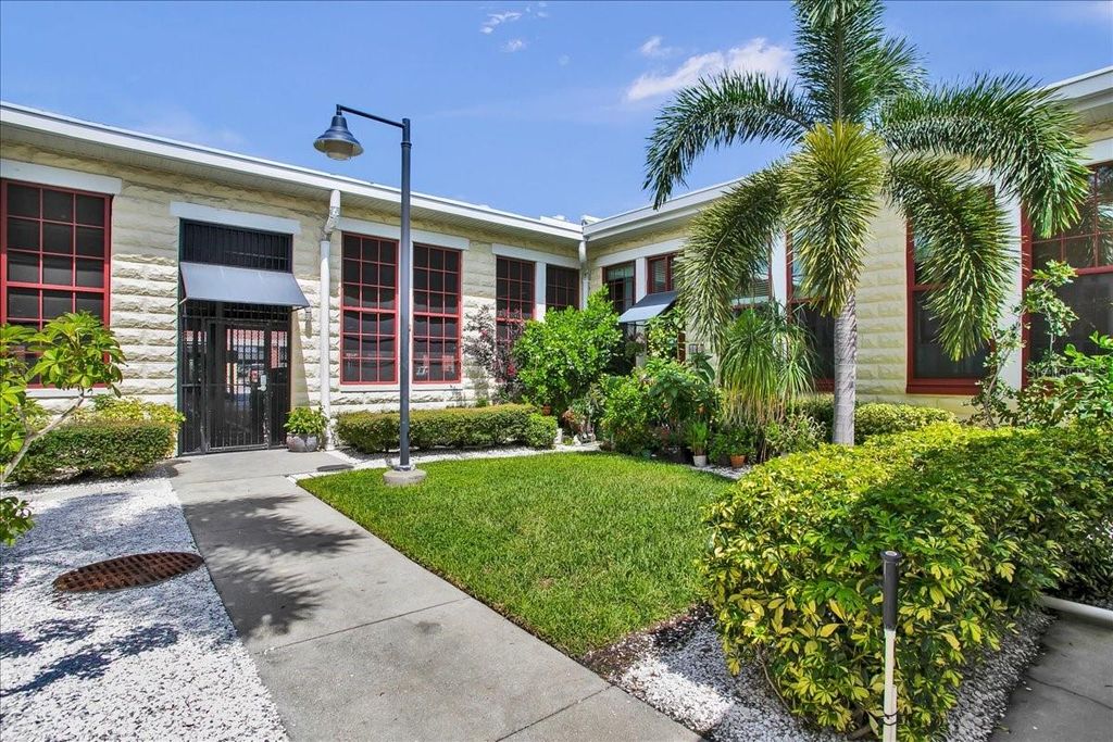 Image 42 of property listing at 2001 E 2ND AVENUE 24, Tampa, FL 33605