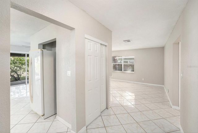 4260 NARVAREZ WAY S, St Petersburg, FL 33712