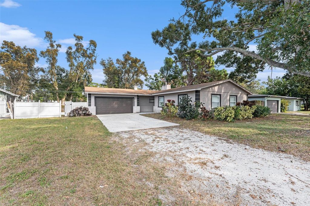 4260 NARVAREZ WAY S, St Petersburg, FL 33712