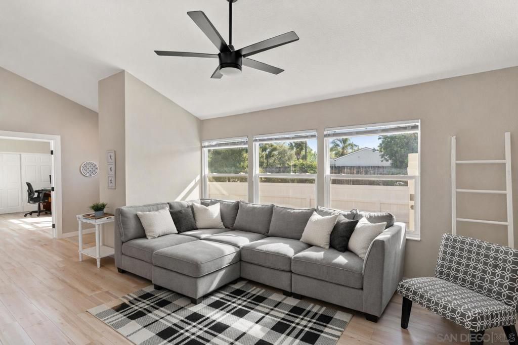 Image 12 of property listing at 1217 Juliette Place, Fallbrook, CA 92028