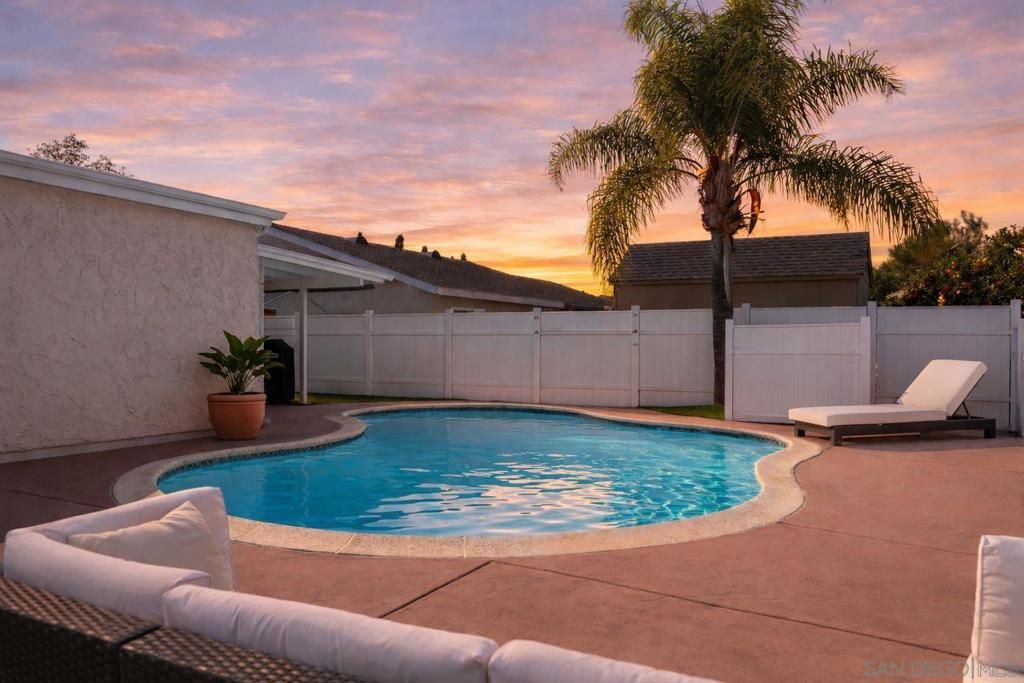 Image 5 of property listing at 1217 Juliette Place, Fallbrook, CA 92028