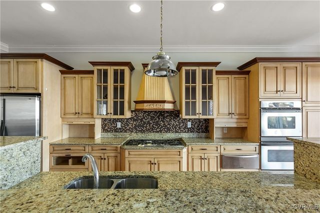 210 N 32nd St, Richmond, VA 23223