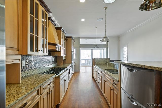 210 N 32nd St, Richmond, VA 23223