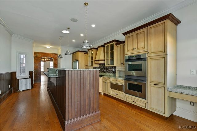 210 N 32nd St, Richmond, VA 23223