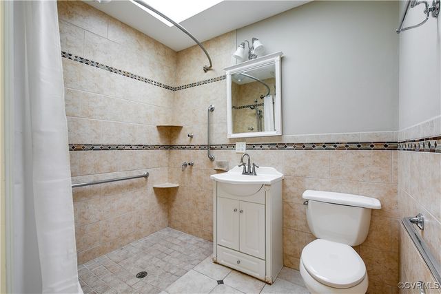 210 N 32nd St, Richmond, VA 23223