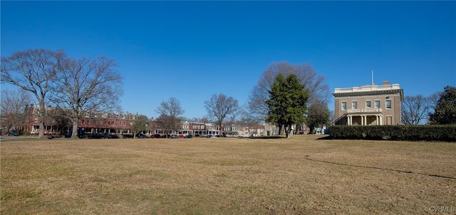 210 N 32nd St, Richmond, VA 23223