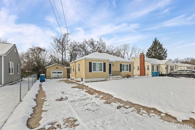 608 Milton Road, Alton, IL 62002