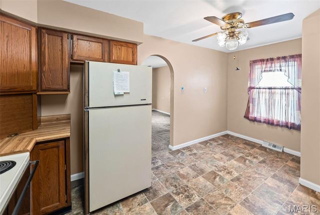 608 Milton Road, Alton, IL 62002