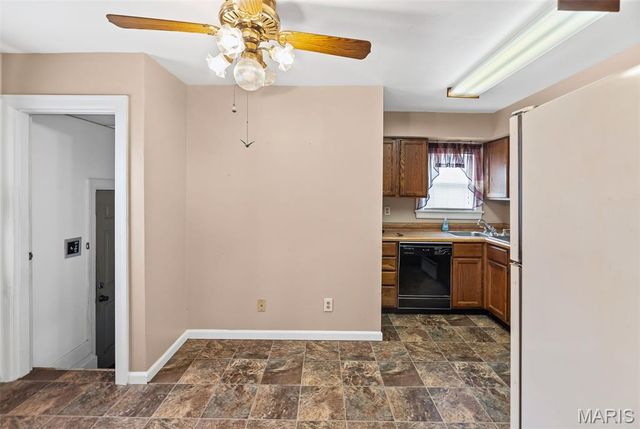 608 Milton Road, Alton, IL 62002