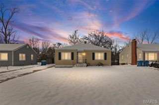 608 Milton Road, Alton, IL 62002