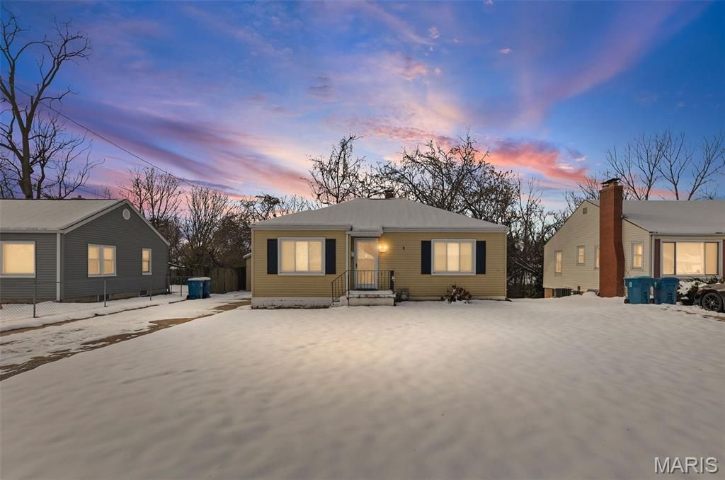 608 Milton Road, Alton, IL 62002