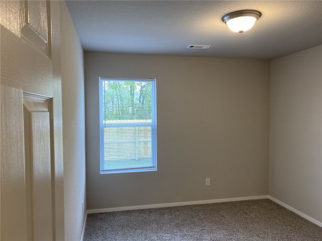 928 E Bunting Street, Fayetteville, AR 72701