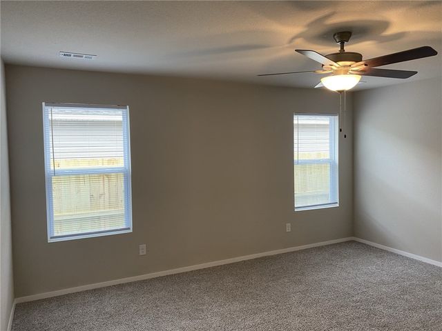 928 E Bunting Street, Fayetteville, AR 72701