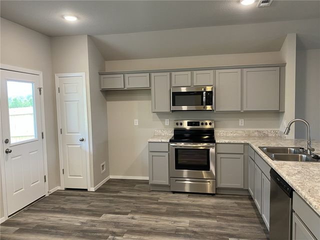 928 E Bunting Street, Fayetteville, AR 72701