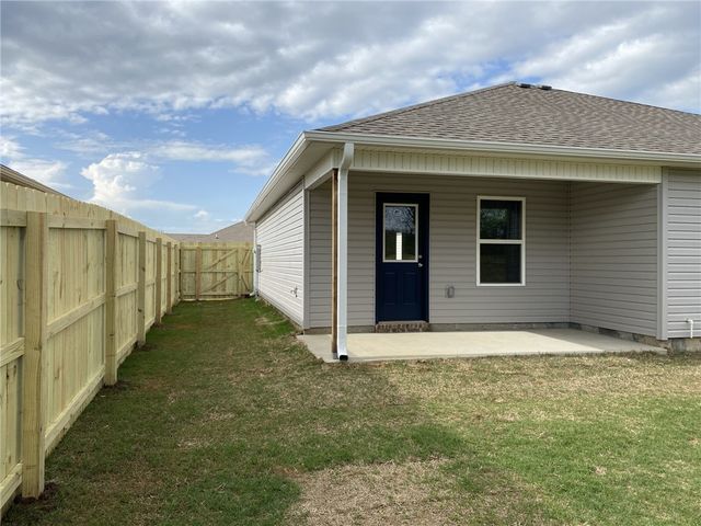 928 E Bunting Street, Fayetteville, AR 72701