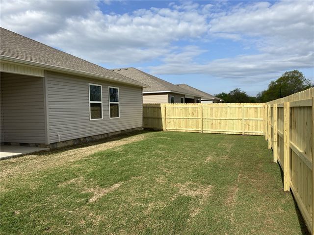 928 E Bunting Street, Fayetteville, AR 72701