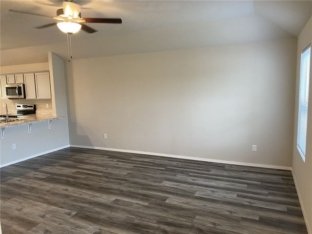 928 E Bunting Street, Fayetteville, AR 72701