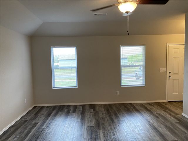 928 E Bunting Street, Fayetteville, AR 72701