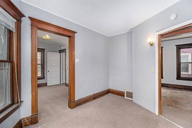 712 W Vine Street, Kalamazoo, MI 49008