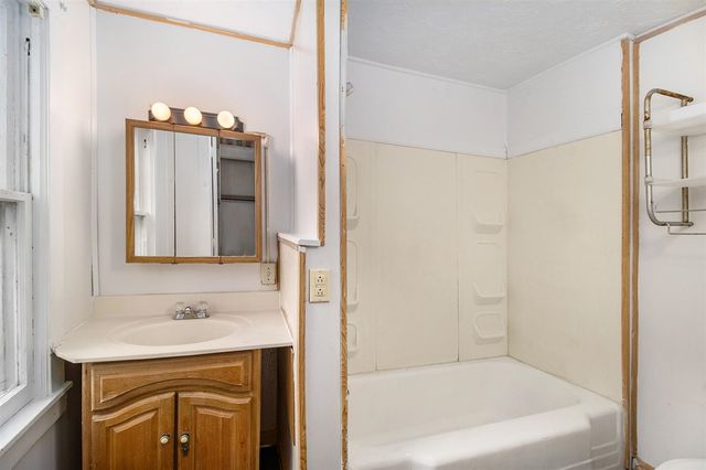 712 W Vine Street, Kalamazoo, MI 49008